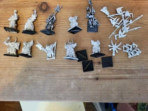 10 Chaos CHOSEN metal Warhammer The Old World. Command Included. - Picture 1 of 2