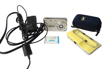 Vintage Casio Compact Digital Camera Exilim EX-S100 3.2MP 2.8 Optical Zoom - Image 1 of 4