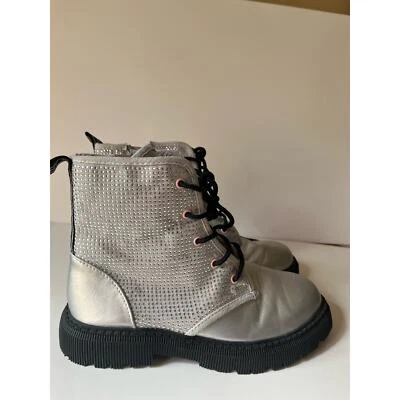 Botas plateadas DKNY para niños talla 2 Foto 1 de 4