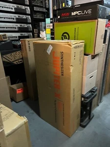 Roland JUPITER-X 61-key Synthesizer / Arpeggio, FX Keyboard New York City ARMENS - Picture 1 of 4