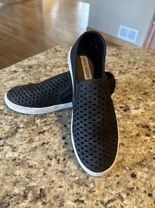 Steve Madden Womens Size 9 Black Leather Perforated Slip On Sneaker Comfort Shoe - Picture 1 of 12