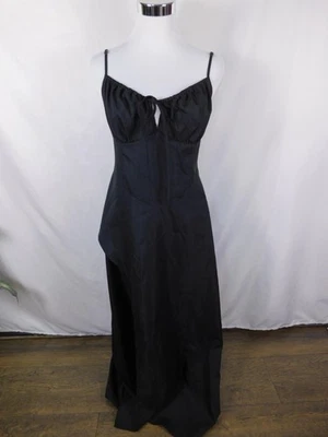 Maxi Vestido Negro con Correa de Espagueti para Mujer Grande Corbata Frontal Calado Espalda Fluido Foto 1 de 4