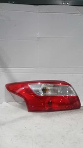 Used Left Inner Tail Light Assembly fits: 2012 Ford Focus Sdn inner lid mounted - Picture 1 of 5