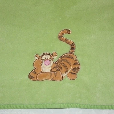 Manta bebé tigre verde bebé Disney Winnie the Pooh peluche suave Foto 1 de 3
