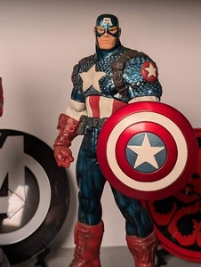 Bowen Captain America Like New - Foto 1 di 4