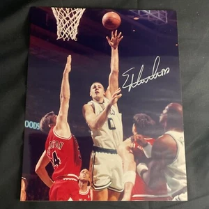 Eric Montross Boston Celtics Vintage signiertes 8 x 10 in Aktion Foto - Bild 1 von 3