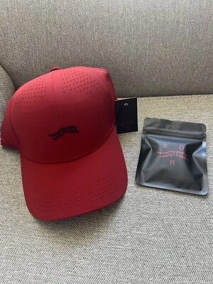 Chapéu de ventilação Sun Day vermelho cipreste ajustado golfe madeira de tigre tamanho P/M novo em folha - Imagem 1 de 4