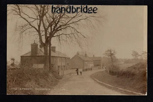 Thurton, The Street & Village View - S.E. von Norwich - Echtfoto P/Karte. - Bild 1 von 1