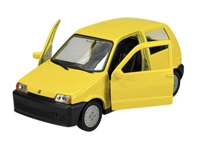 WELLY FIAT CINQECENTO YELLOW 1:34 DIE CAST METAL MODEL NEW IN BOX 43854 - Image 1 of 4
