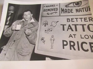 Frank Sinatra Enterprises offiziell gestempelt schwarzweiß Poster 17x22 Golden Arm Promo Bild - Bild 1 von 4