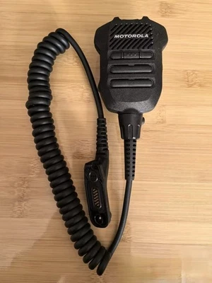 Motorola PMMN4123A IMPRES XV Remote Spkr Mic DincX Noise Suppression - Image 1 of 2