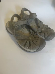 KEEN Rose Sandals Gargoyle Raven 1016729 Anatomical Footbed Outdoor Womens 9.5 - Picture 1 of 10