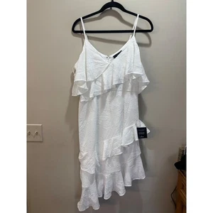 Nuevo con etiquetas Vestido Midi Lulus Blanco Volantes En Niveles Correa de Espagueti Texturizado Encaje M - Imagen 1 de 9