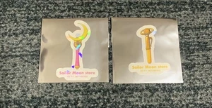 Juego de 2 pegatinas de novedad Sailor Moon Store - Imagen 1 de 1