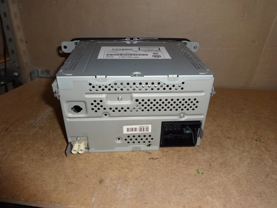 VW TIGUAN 5N0 PASSAT 3AA RADIO CAR AUDIO AUTORADIO 5M0035186J - Bild 1 von 2