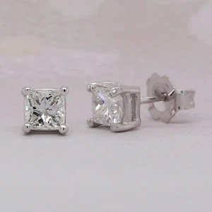 Aretes solitario de diamantes talla princesa de 0,98 quilates de oro blanco de 14 quilates - Imagen 1 de 3