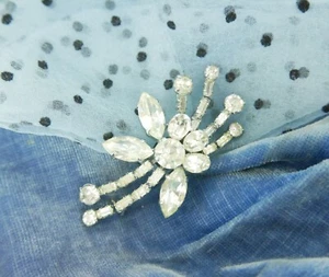 Funkelnde VINTAGE Floral Spray Brosche, Strass Paste Blume Starburst Pin - Bild 1 von 8