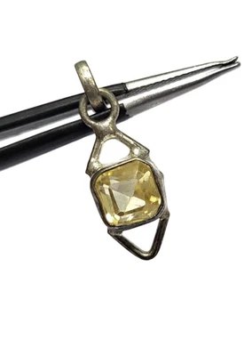 Vintage Piccoli Pendente Argento Borchiato Lab-Created Giallo Topazio 1.98 Gram - Immagine 1 di 4