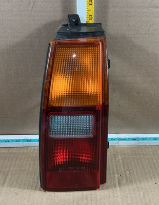 1991 - 1996 年福特 Escort Station Wagon Wgn 左后驾驶员侧尾灯 — 第 1/4 张图片