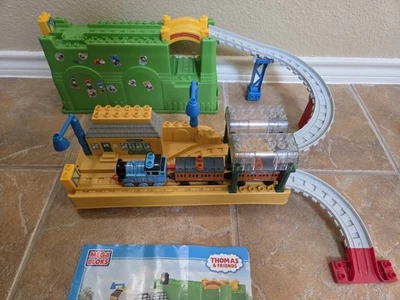 Thomas & Friends All Aboard at Knapford Station Mega Bloks 10550 - Image 1 of 4