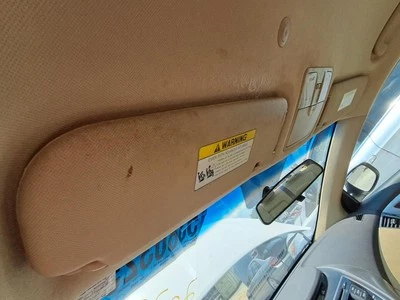 Used Right Sun Visor fits: 2013 Hyundai Elantra Sdn w/roof illuminated w/o sunro - Imagem 1 de 4