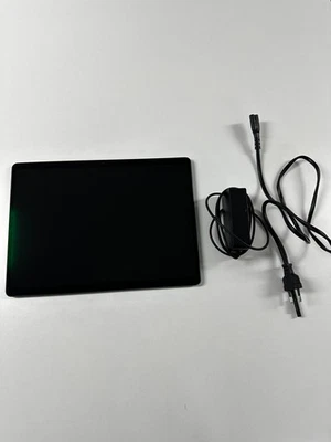 Microsoft Surface Pro 8 schwarz – sehr gut - Bild 1 von 4