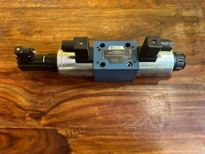 Válvula proporcional Rexroth 00954114 4WRE 10 W1-75-21/G24K4/V - Imagen 1 de 3