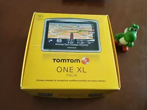 TOMTOM ONE XL ITALIA GPS BOXED LIKE NEW NAVIGATORE SATELLITARE VINTAGE 2007 - Zdjęcie 1 z 12