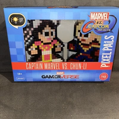 Pixel Pals Capitana Marvel Vs. Chun-Li CAPCOM Gamerverse Iluminado Paquete de 2 EDICIÓN! Foto 1 de 2