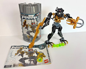 Lego Bionicle 8900 Piraka Reidak - complete with canister and instructions