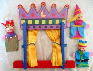 EUC Wooden 10" by 9" Finger Puppet Theater w 3 Puppets:  King*Queen*Jester - Picture 1 of 2