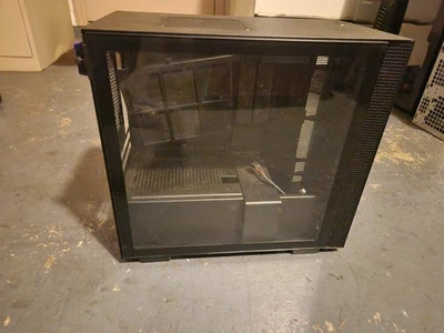 NZXT H210 Mini-ITX 黑色钢化玻璃侧面板电脑机箱 — 第 1/3 张图片