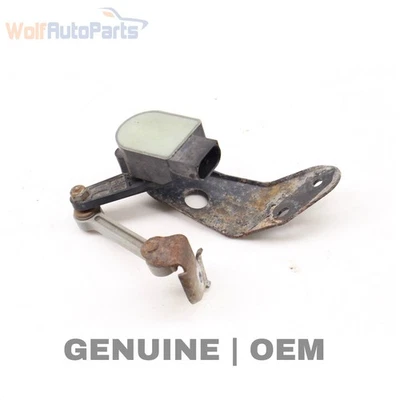 2004-2010 AUDI A8 QUATTRO - REAR Right Headlight / Suspension Leveling Sensor - Image 1 of 4