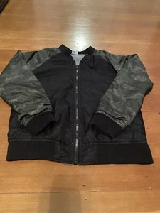 Old Navy Boys Windbreaker Bomber Jacket Black & Green Camouflage Size 8 - Picture 1 of 4