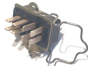 8 WAY MALE PLESSEY PAINTON JONES CONNECTOR fd2b2 - Picture 1 of 1