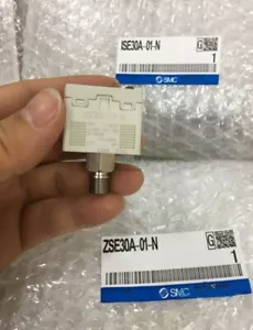 1pcs Nuovo Pressostato SMC ZSE30A-01-N - Foto 1 di 12