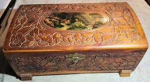 VINTAGE CARVED WOODEN TRINKET BOX WITH DOMED LID & COUNTRY VILLA PICTURED ON TOP - Picture 1 of 14