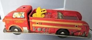 VINTAGE FIRE TRUCK METAL MAR TOYS MADE IN UNITED STATES OF AMERICA - Picture 1 of 8