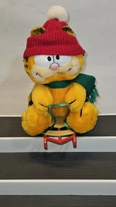 Vintage 1978 Dakin Garfield Takes The Mountain Stuffed Plush Sleigh Sled Winter  - Picture 1 of 12