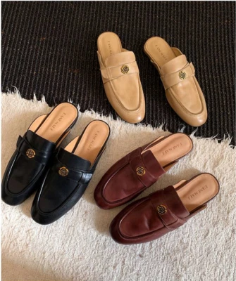 Mocasines sin cordones para mujer de cuero genuino con punta redonda marrón Foto 1 de 4