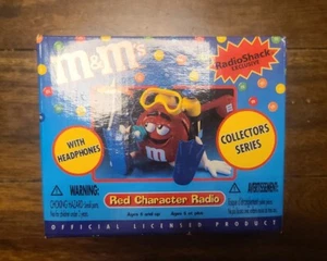 Radio Shack exklusiv rot M&M Radio mit Box - Bild 1 von 2