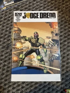 Judge Dredd Classics #1b IDW Publishing Variant High Grade Comic Book P34-86 - Picture 1 of 2
