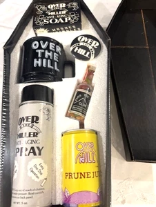 Over The Hill Geschenk zum 50. Geburtstag Neuheit Gag Sarg + Artikel neu ohne Etikett - kostenloser Versand - Bild 1 von 9