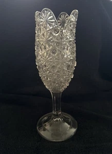 Antike Pressglas Gänseblümchen und Knopf Tulpen Vase - Bild 1 von 5