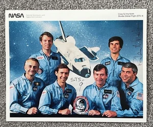 NASA CREW OF SPACE SHUTTLE MISSION STS-9 COLUMBIA LITHOGRAPH SIGNED BY R PARKER - Picture 1 of 2