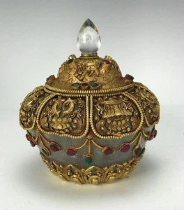 A LARGE CHINESE GILT SILVER AND ROCK CRYSTAL JAR - Picture 1 of 4