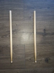 PAIR OF WOODEN DRUM STICKS - Picture 1 of 1