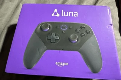 Controlador de juegos Amazon Luna Cloud - negro sellado de fábrica pequeñas hendiduras en caja Foto 1 de 4