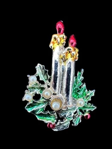 VTG Enamel Christmas Candles & Holly Brooch Gold Tone Faux Pearls Holiday Pin - Picture 1 of 5