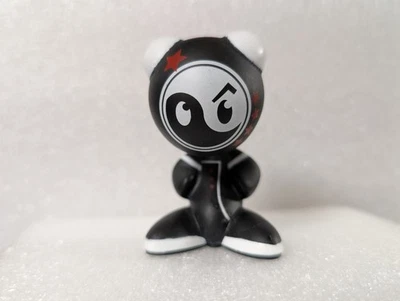 USED - UB funkeys Black Yang Very Rare Hidden Realm - Image 1 of 4